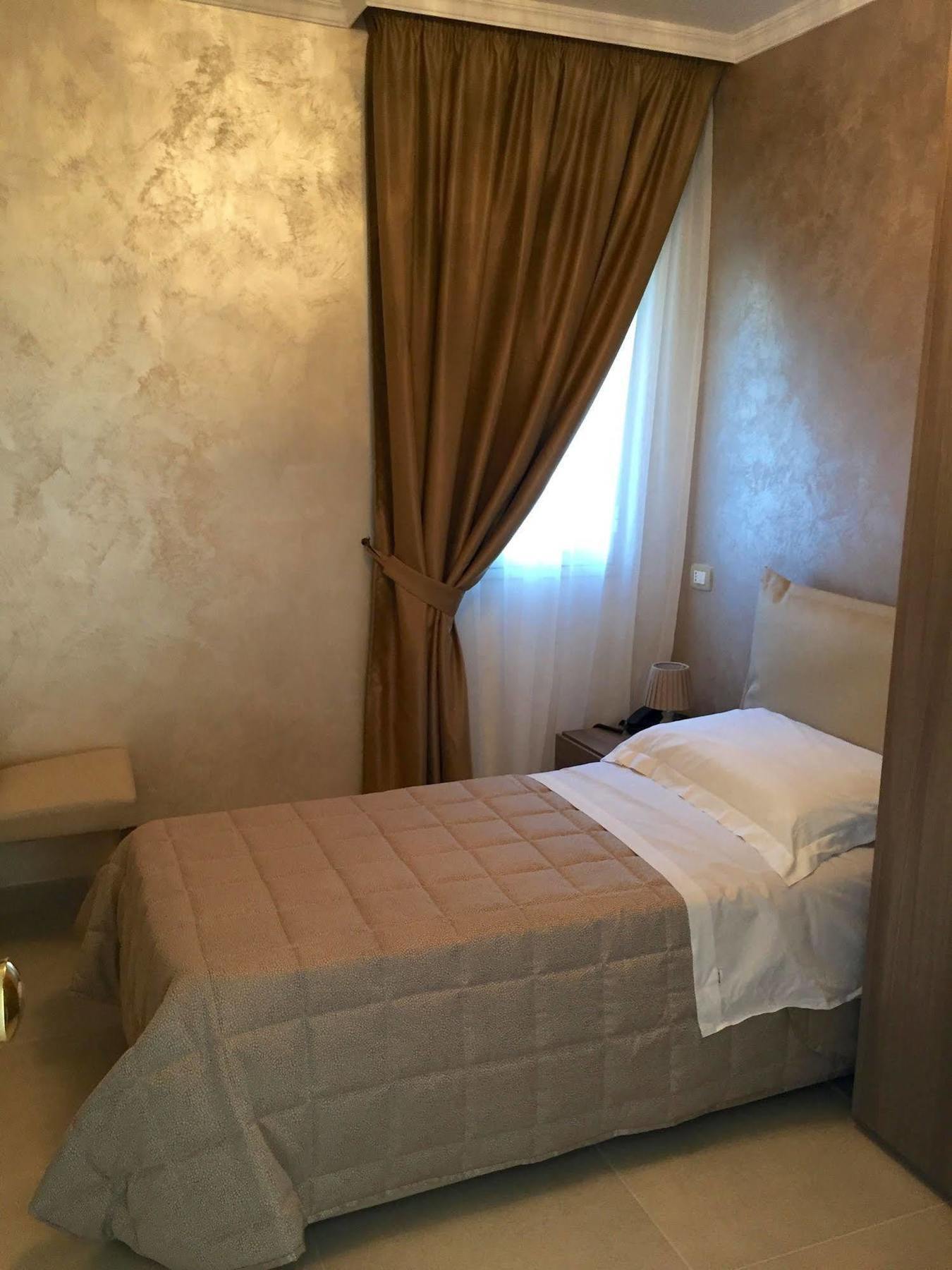 Riviera Palace Hotel 4*