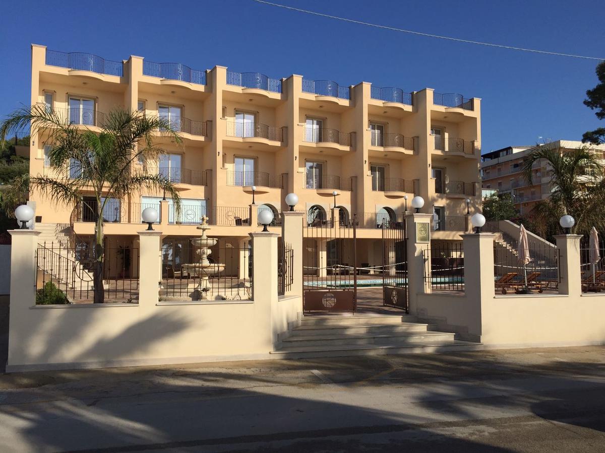 Hotel Riviera Palace 4*
