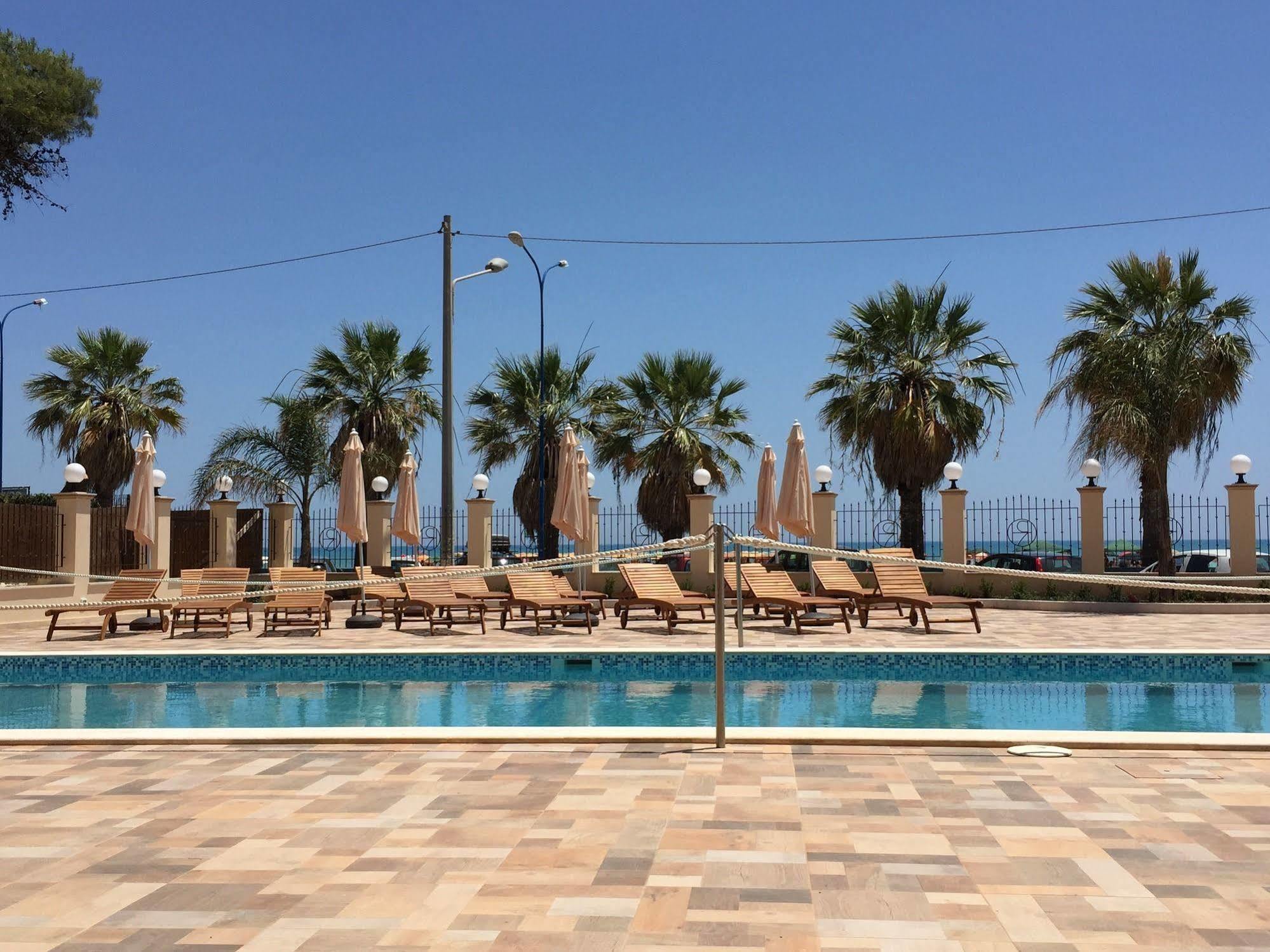 Riviera Palace Hotel 4*